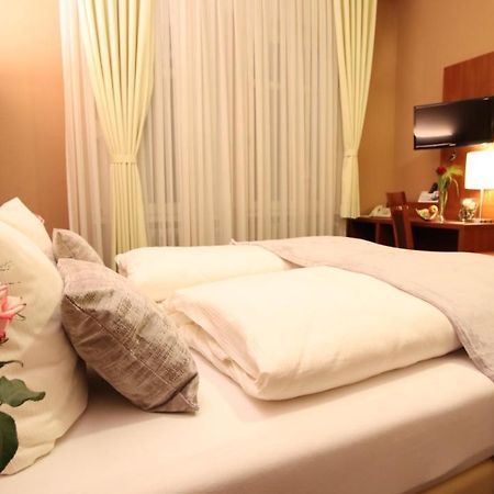 Hotel Wahlster Saarbruecken Ngoại thất bức ảnh