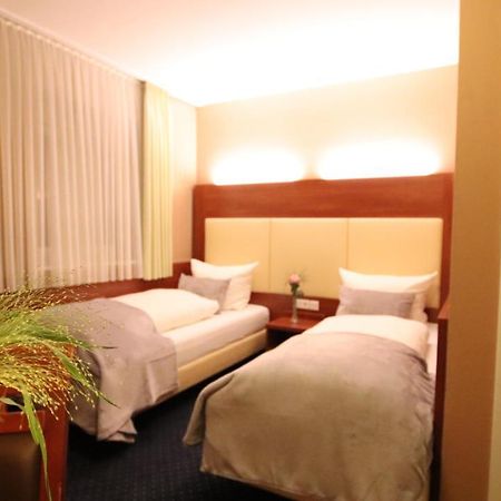 Hotel Wahlster Saarbruecken Ngoại thất bức ảnh