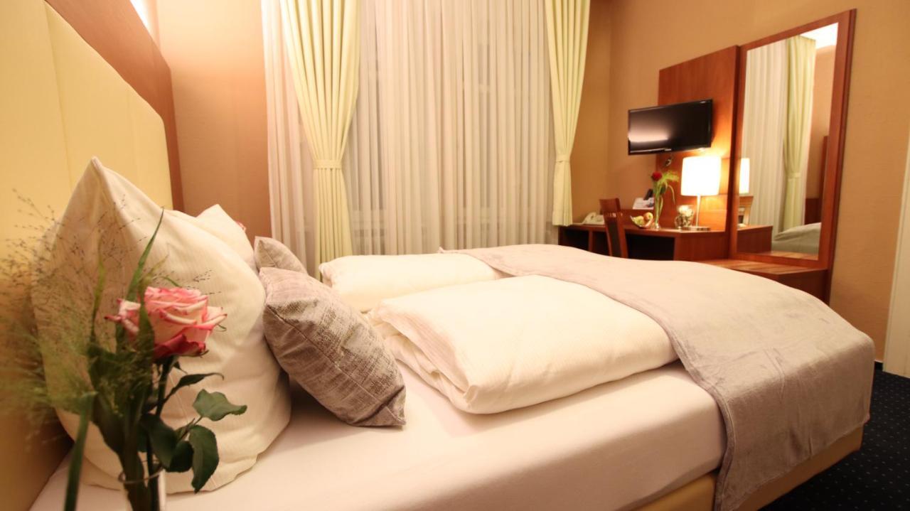 Hotel Wahlster Saarbruecken Ngoại thất bức ảnh