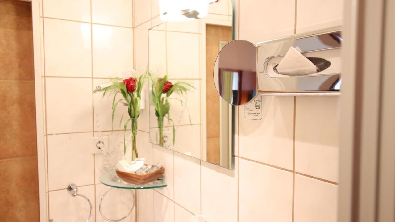Hotel Wahlster Saarbruecken Ngoại thất bức ảnh