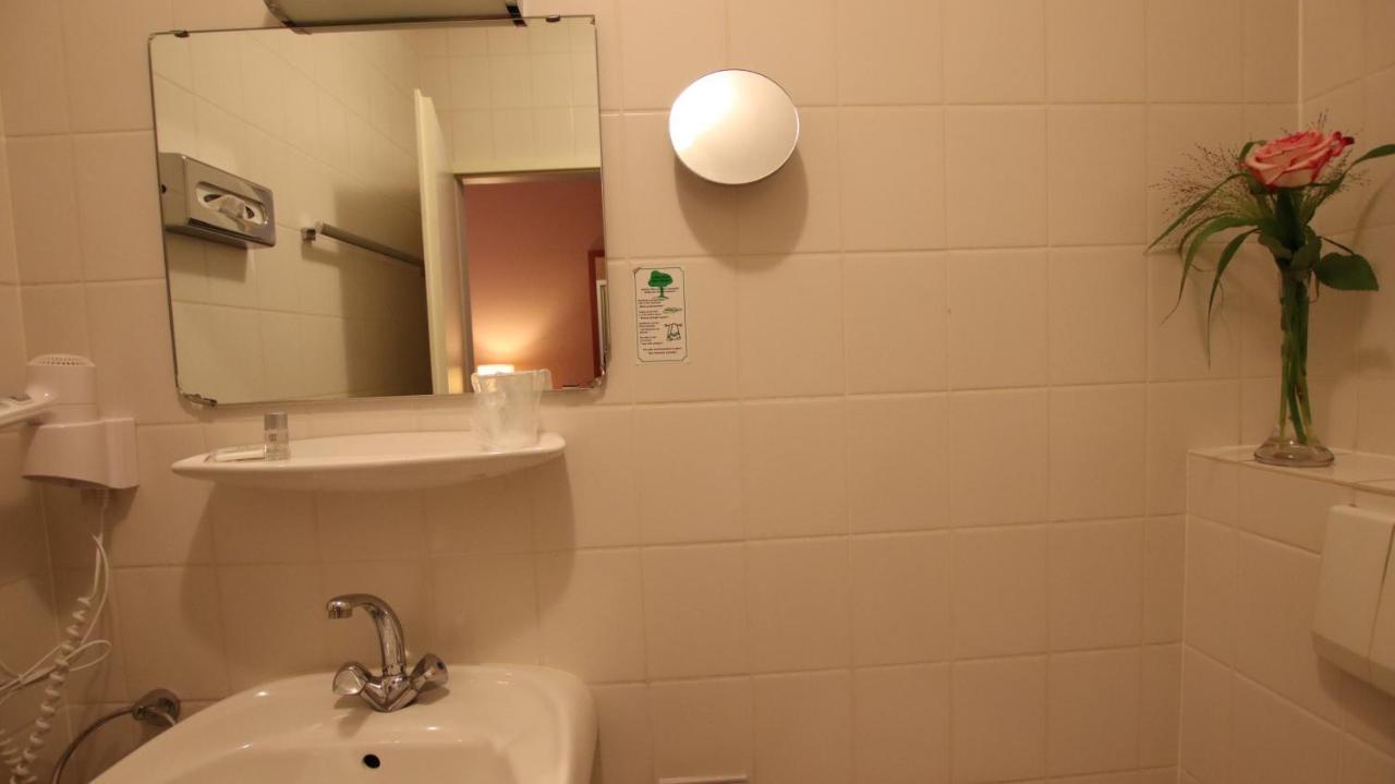 Hotel Wahlster Saarbruecken Ngoại thất bức ảnh